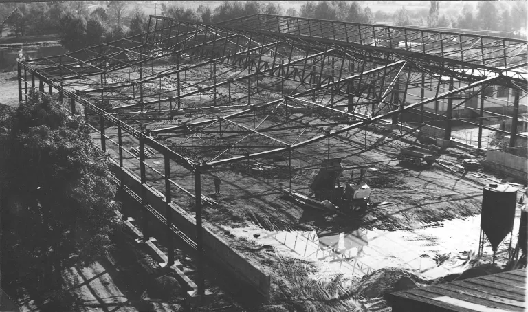 Historická fotografie zimního stadionu Nymburk